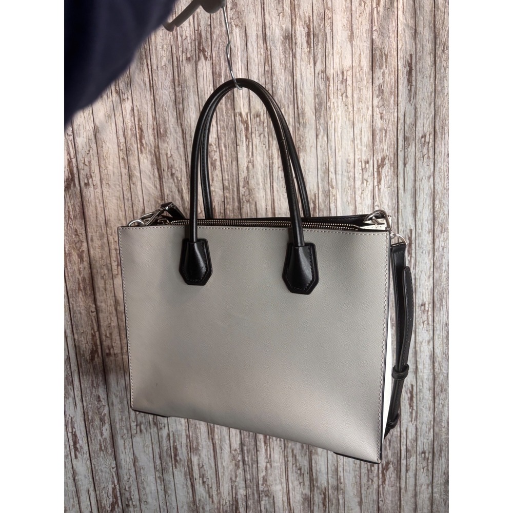 Michael Kors Pebble Large Colorblock Leather Tote Bag Grey Black White - GUC - Picture 2 of 9